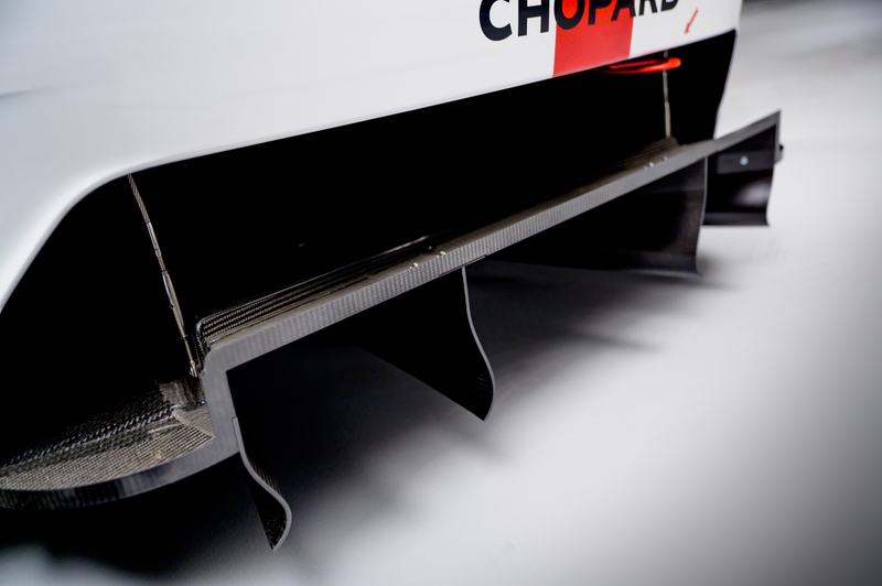 Illustration for article titled Porsche's New Race Car Says No to Turbos and Yes to Side Exit Exhaust